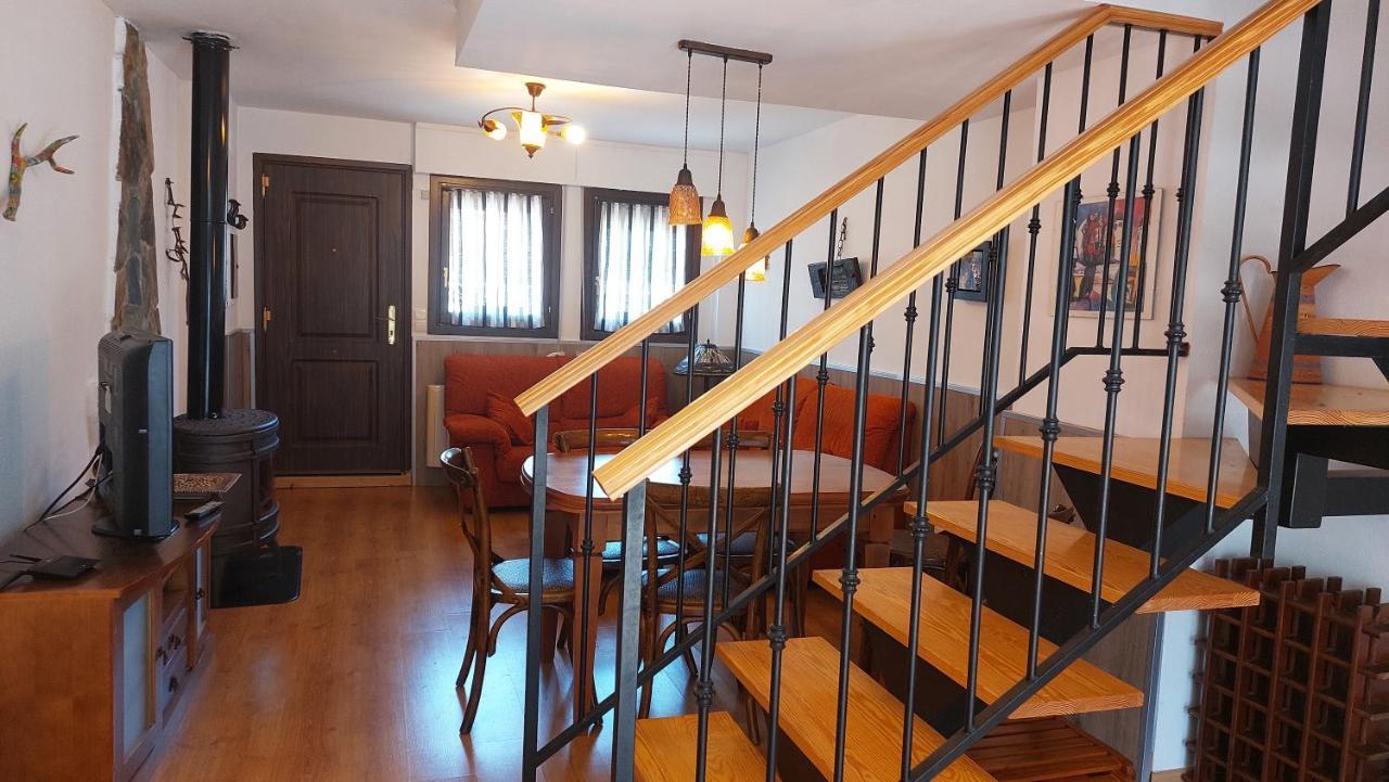 Apartamentos Castiello De Jaca 3000 Exteriör bild