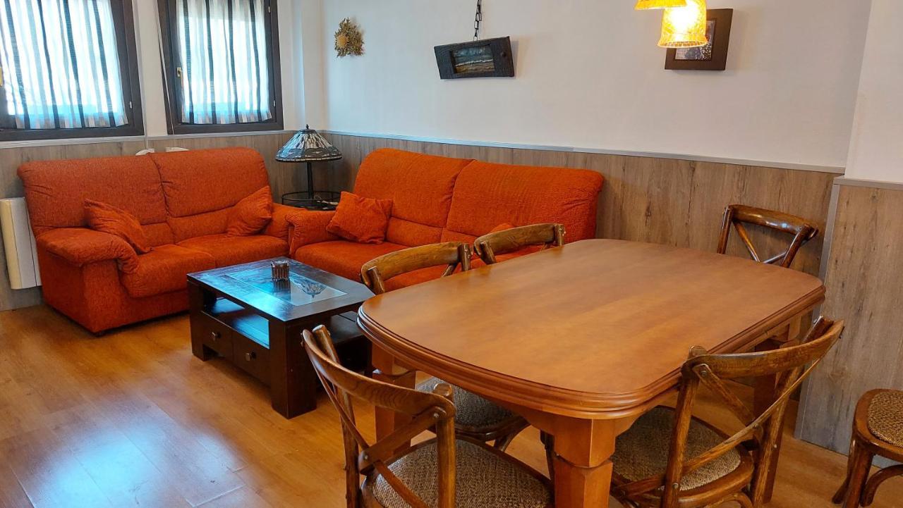 Apartamentos Castiello De Jaca 3000 Exteriör bild